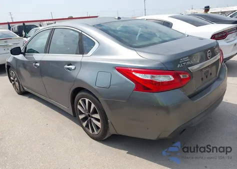 2016 Nissan Altima 2.5 Sv z USA, uszkodzony, nr VIN 1N4AL3AP3GC292301